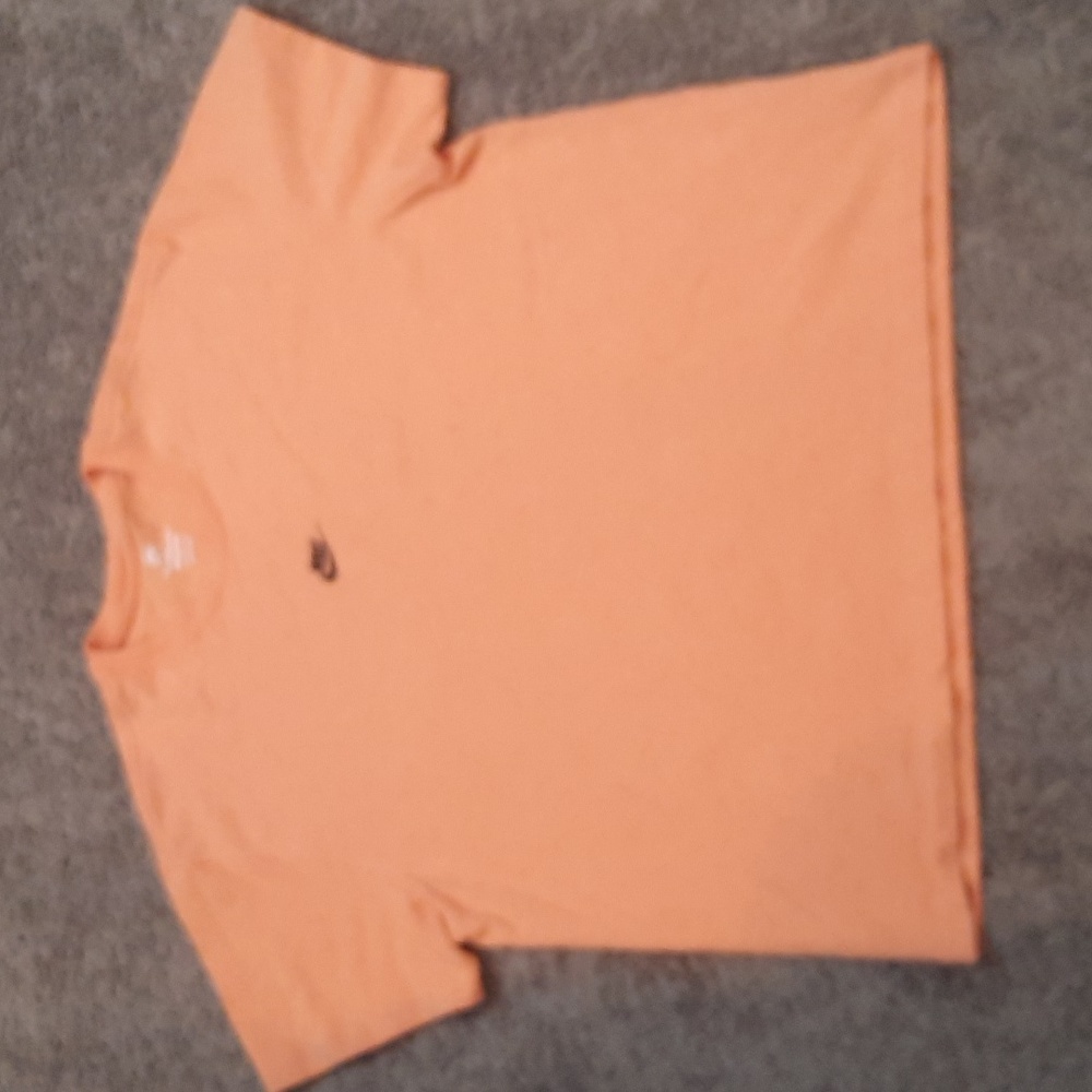 Nike Sportswear Premium Essentials T-Shirt